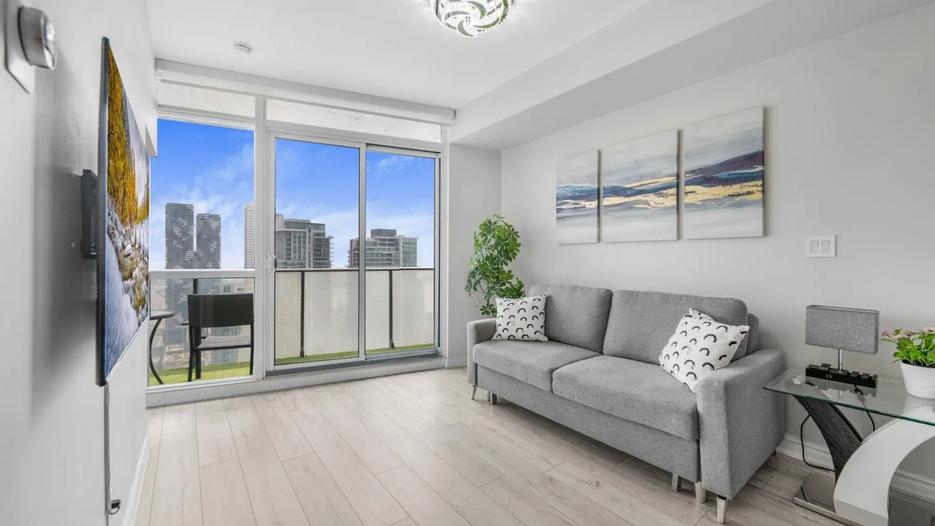 Luxury Downtown Toronto 2 Bedroom Suite With City And Lake Views And Free Parking 0*,  كندا